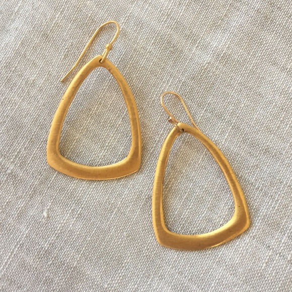 Jewelry - ✨Rounded Triangle Earrings